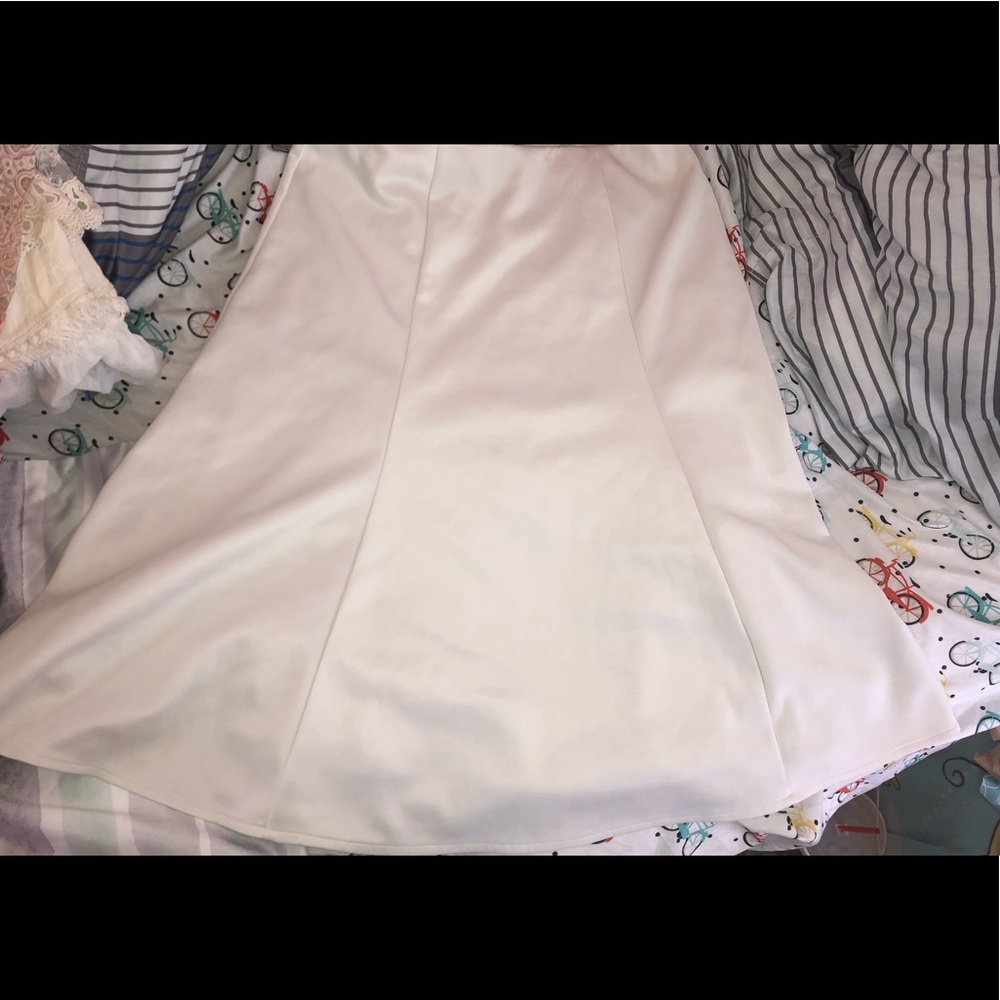 🌪Worthington size small cream skirt